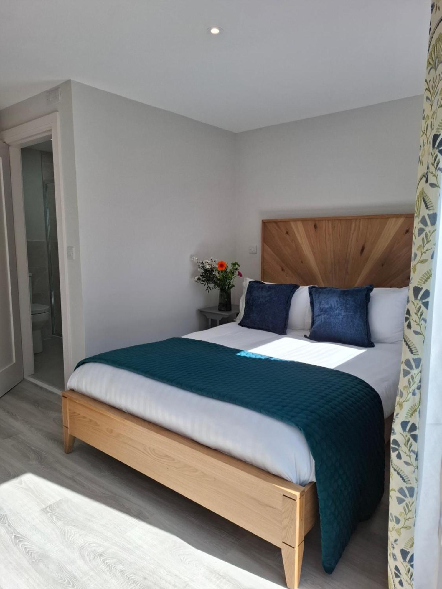 Granville House Apartments And Garden Suites Ballyferriter Dış mekan fotoğraf